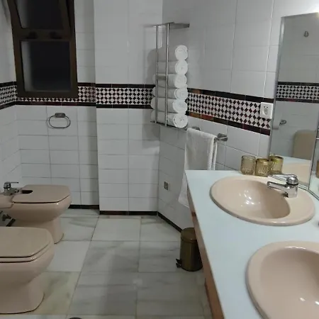 Marbella Suite דירה