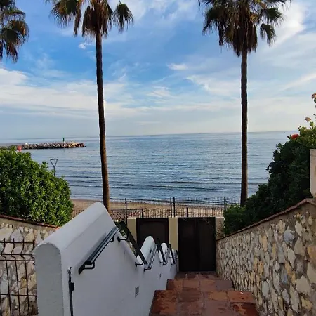 Marbella Suite Апартаменти