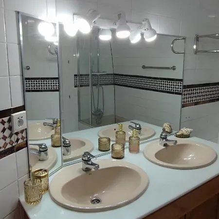 Апартаменти Marbella Suite
