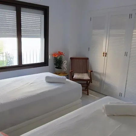 Marbella Suite Апартаменти