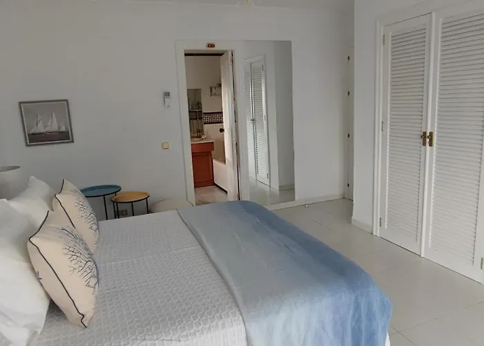 Marbella Suite Μαρμπέλλα